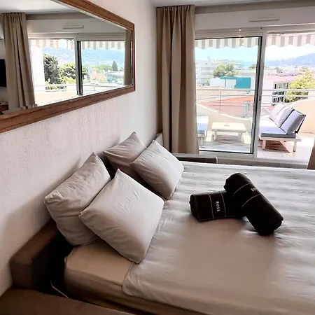 Vue Panoramique Terrasse Parking Privé Gratuit Clim 4 Pers * Antibes
